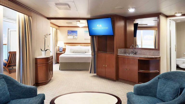 Owners Suites: The Ultimate Cruise Experience