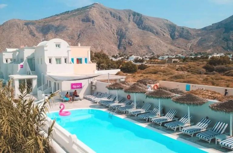 Santorini Steal: £399pp, Paralia Diamond Hotel, May 2026 🇬🇷