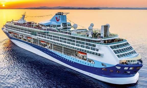 🚢 Unbeatable Deal! 7 Nights All-Inclusive Adults-Only Cruise to Greece 🌊 £1170 Per Person 🍹