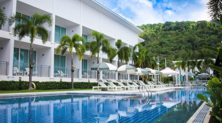 THAILAND ESCAPE: SWIM-UP ROOM IN PHUKET